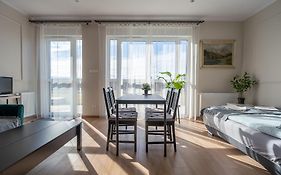 71m2 Apartament Superior z Tarasem, Ogródkiem i Widokiem na Góry, Zachód Słońca, Parking - Kłodzko - Przyjaciół Ziemi Kłodzkiej, Centrum Kotlina Kłodzka